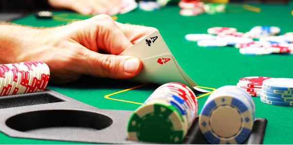 Cách chơi Poker và tính tiền đơn giản cho người chơi mới