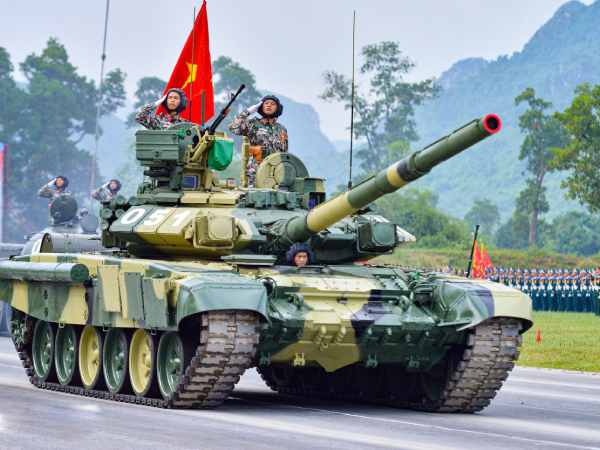 Mơ thấy mình đang trốn trong xe tăng