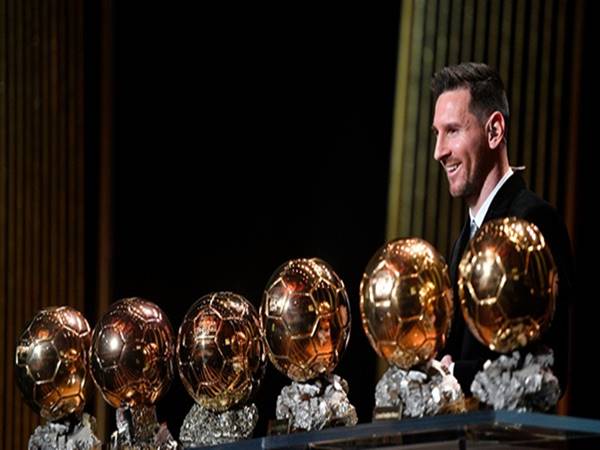 Đứng đầu danh sách quả bóng vàng thế giới là Messi với 7 lần có được danh hiệu cá nhân này