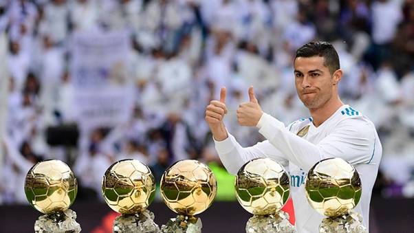 Lần nhận danh hiệu quả bóng vàng gần nhất của Ronaldo là vào năm 2017